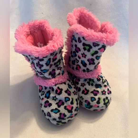 Rainbow cheetah boot slippers - Picture 2 of 6